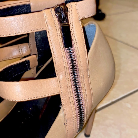 Kenneth Cole New York Women's Beige Willie Heel Size 7.5 - Picture 6 of 6